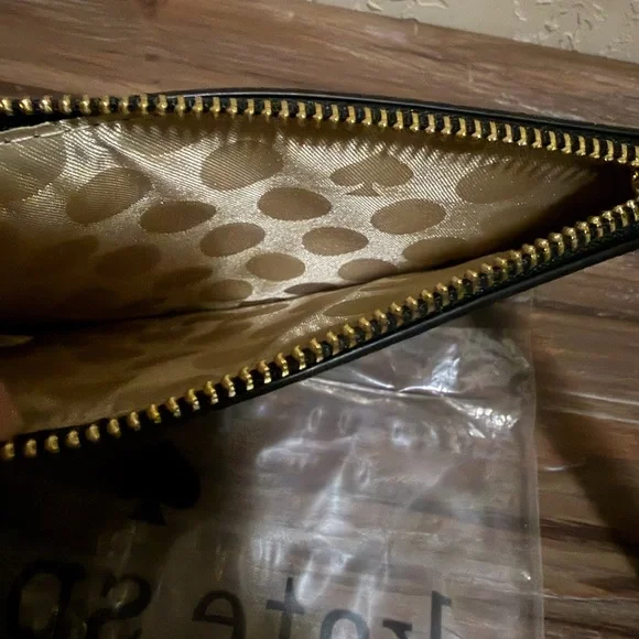 kate spade Black Saffiano Zip Wristlet with Gold Logo - Picture 3 of 6